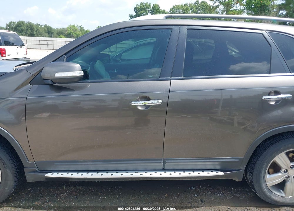 2012 KIA SORENTO VIN: 5XYKU4A69CG276943