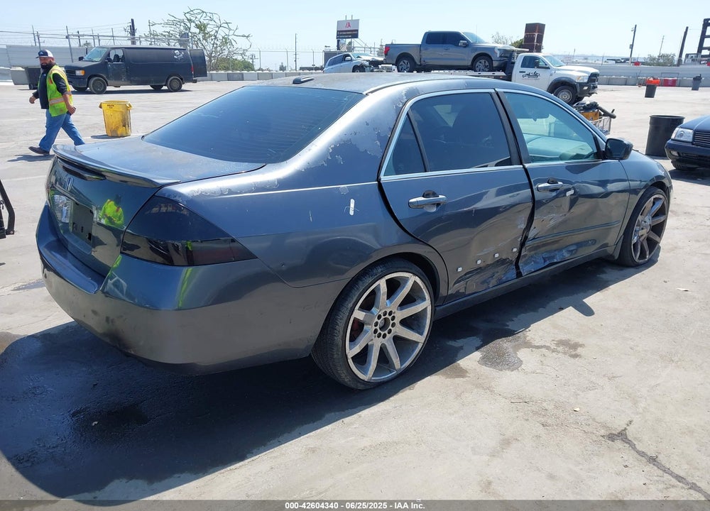 2006 HONDA ACCORD VIN: 1HGCM56816A133530