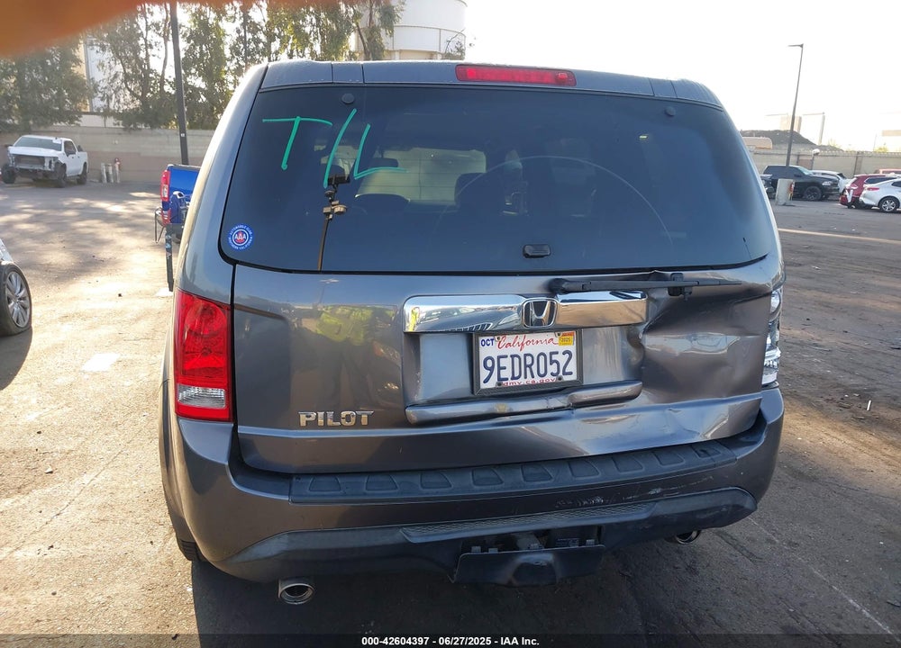 2015 HONDA PILOT EX VIN: 5FNYF3H47FB003336