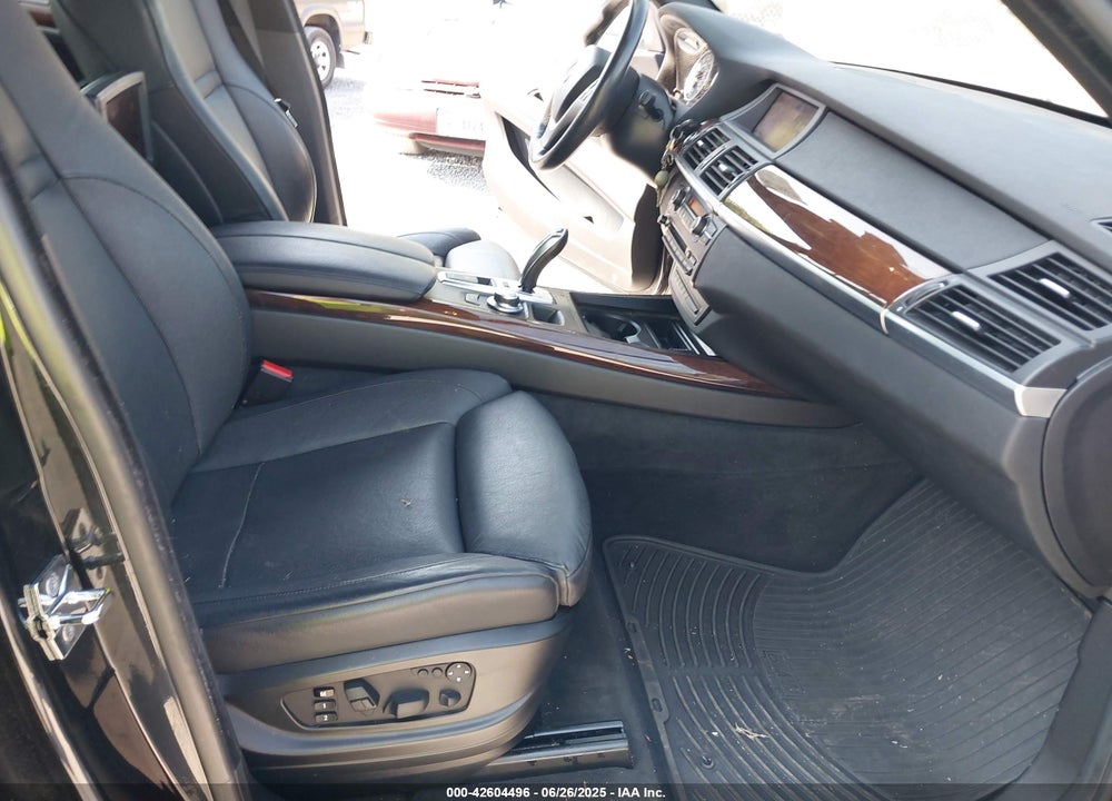 2009 BMW X5 XDRIVE48I VIN: 5UXFE83569L171556