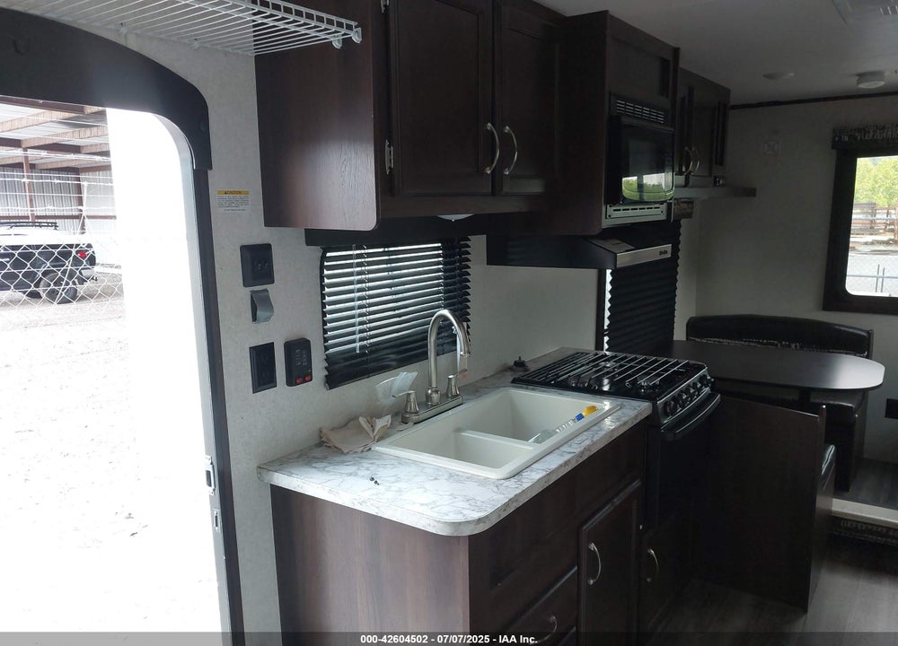 2018 JAYCO TRAVEL TRLR VIN: 1UJBJ0BLXJ17Z0318