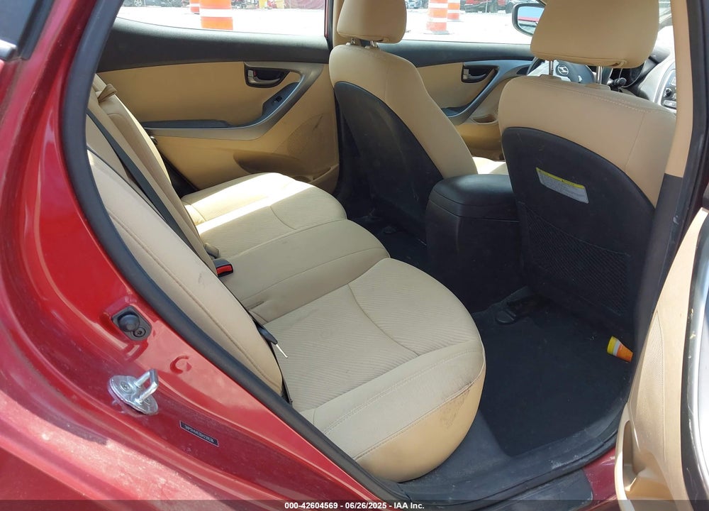 2013 HYUNDAI ELANTRA VIN: 5NPDH4AE0DH239536