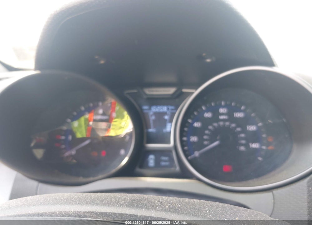 2013 HYUNDAI VELOSTER VIN: KMHTC6AE1DU177023