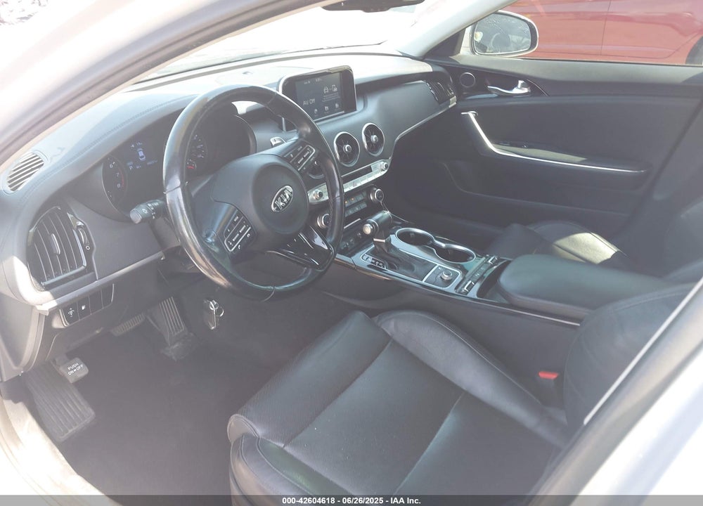 2018 KIA STINGER VIN: KNAE15LAXJ6011412