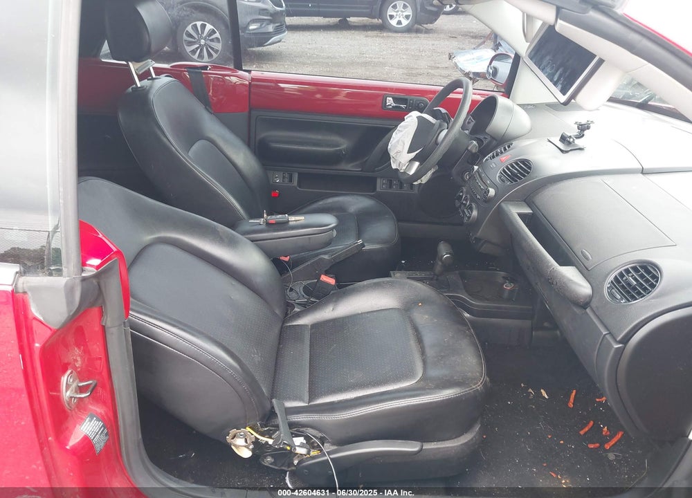 2006 VOLKSWAGEN BEETLE VIN: 3VWRF31Y66M330188