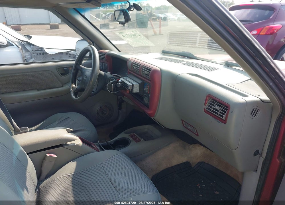 1995 CHEVROLET S TRUCK S10 VIN: 1GCCS14Z8SK257954