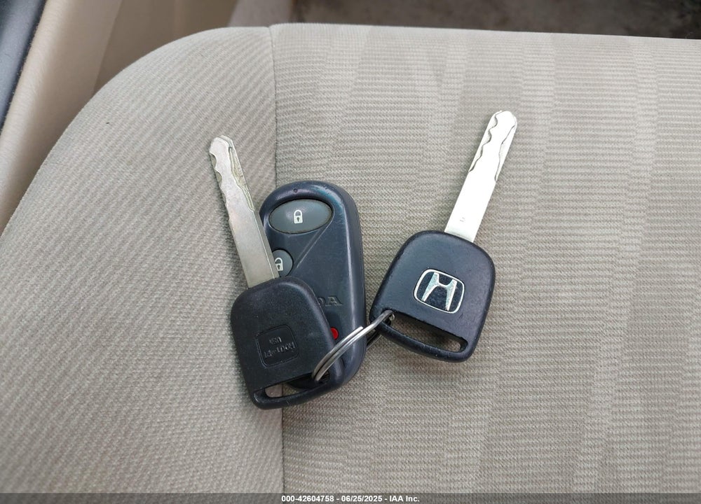 2004 HONDA CIVIC LX VIN: 2HGES16574H619433