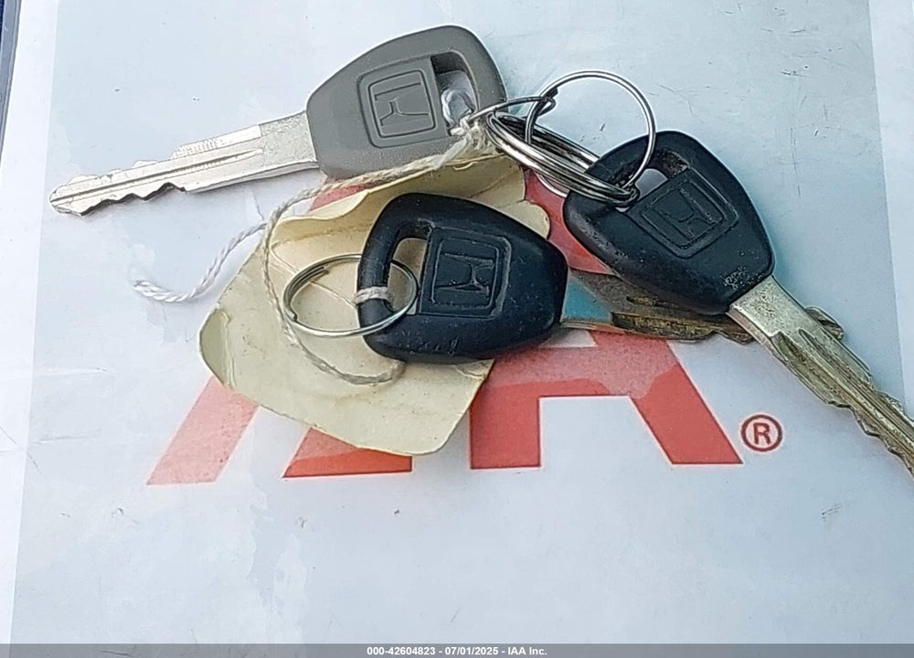 1998 HONDA ACCORD EX VIN: 1HGCG5556WA138706