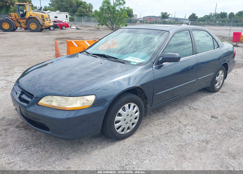 1998 HONDA ACCORD EX VIN: 1HGCG5556WA138706
