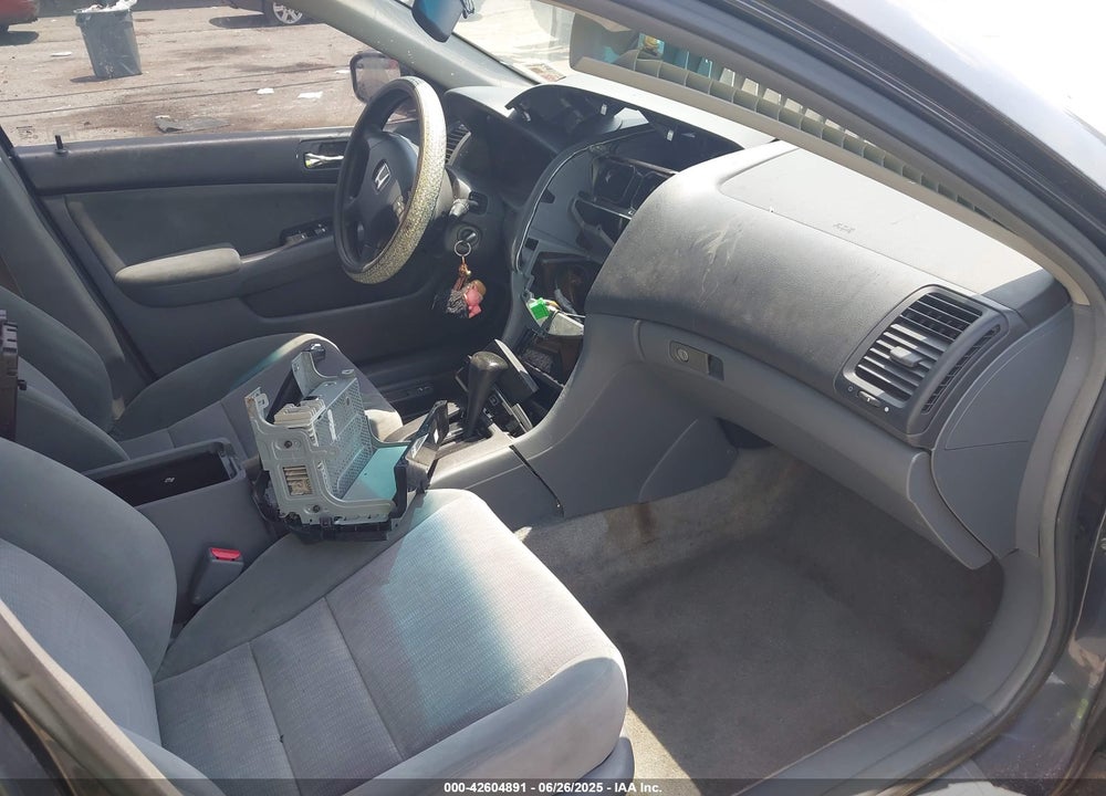 2004 HONDA ACCORD 2.4 LX VIN: 3HGCM56354G705590