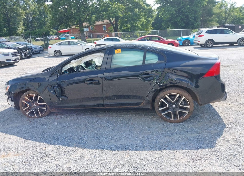 2017 VOLVO S60 VIN: YV126MFL0H2435319