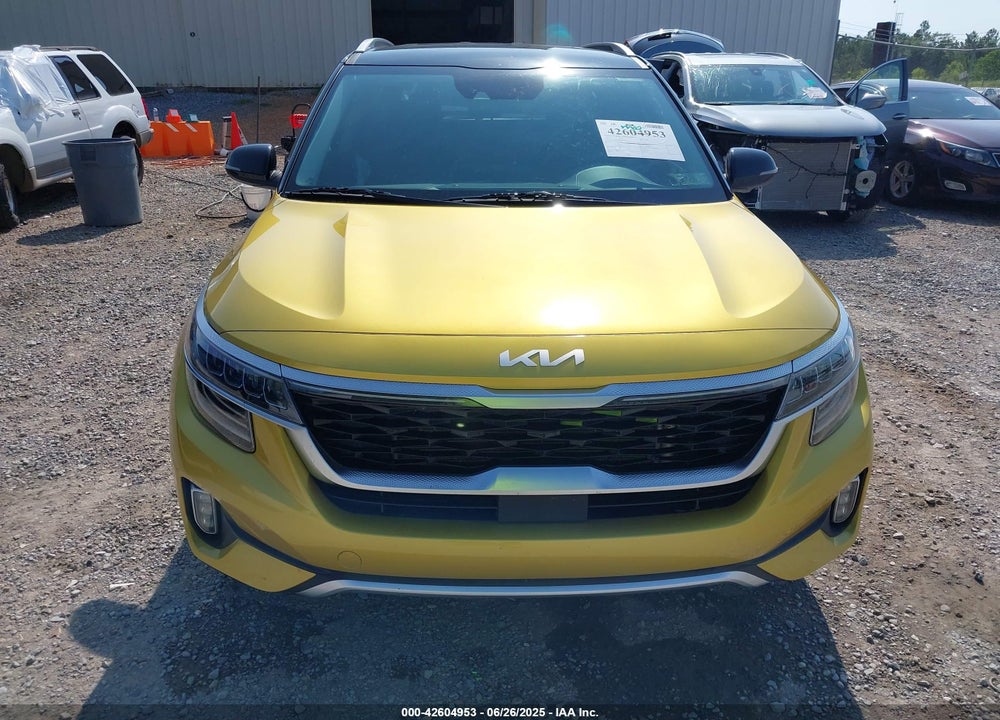 2023 KIA SELTOS VIN: KNDETCA25P7443311