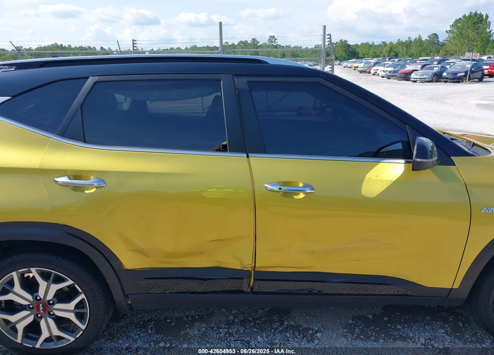 2023 KIA SELTOS VIN: KNDETCA25P7443311
