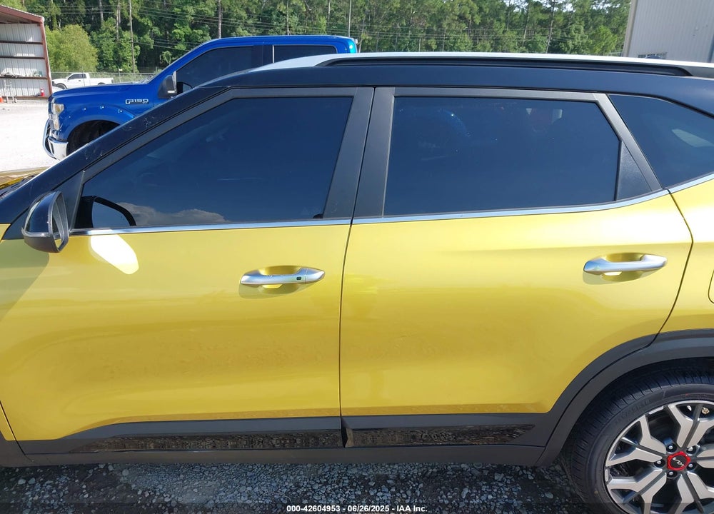 2023 KIA SELTOS VIN: KNDETCA25P7443311