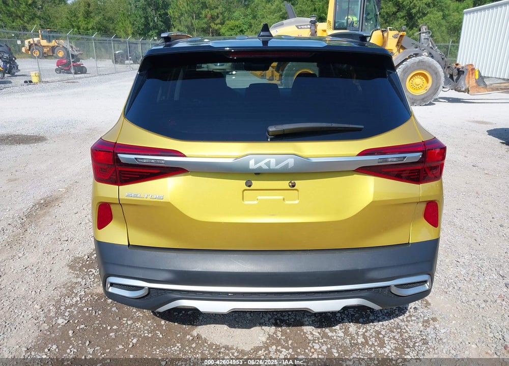 2023 KIA SELTOS VIN: KNDETCA25P7443311