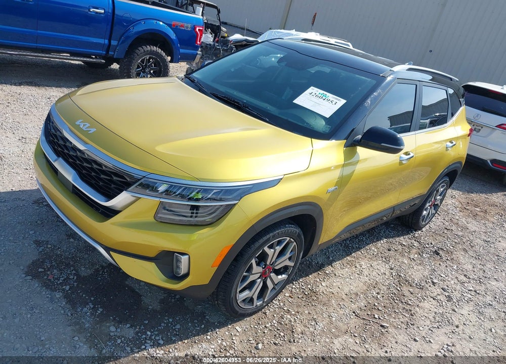 2023 KIA SELTOS VIN: KNDETCA25P7443311