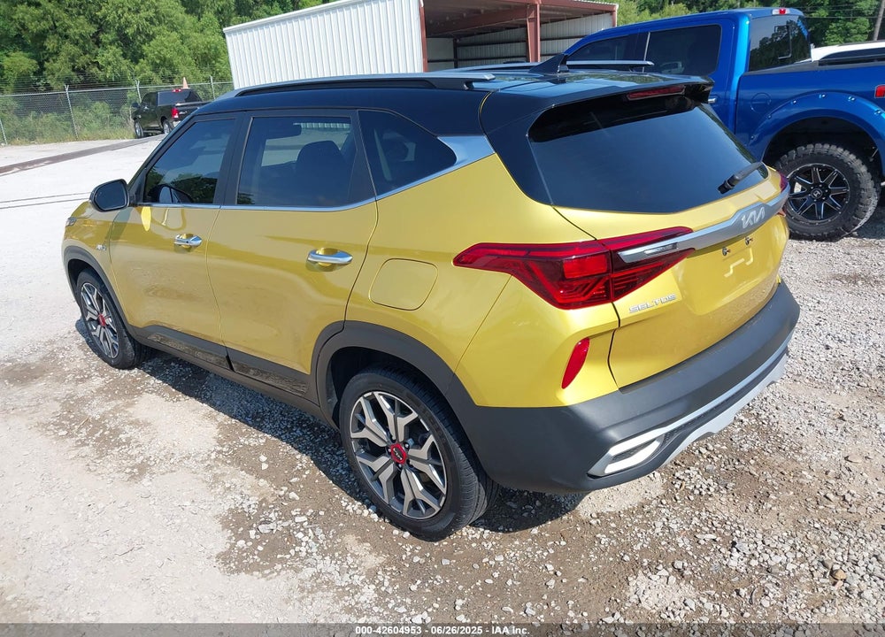 2023 KIA SELTOS VIN: KNDETCA25P7443311