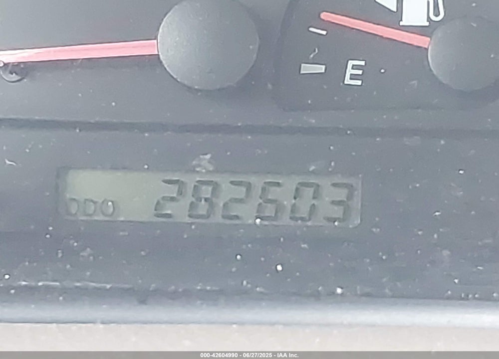 2003 TOYOTA CAMRY LE VIN: JTDBE32K230158970