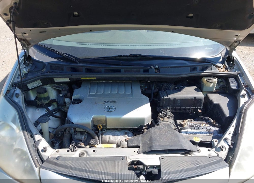 2010 TOYOTA SIENNA LE VIN: 5TDKK4CC8AS305244