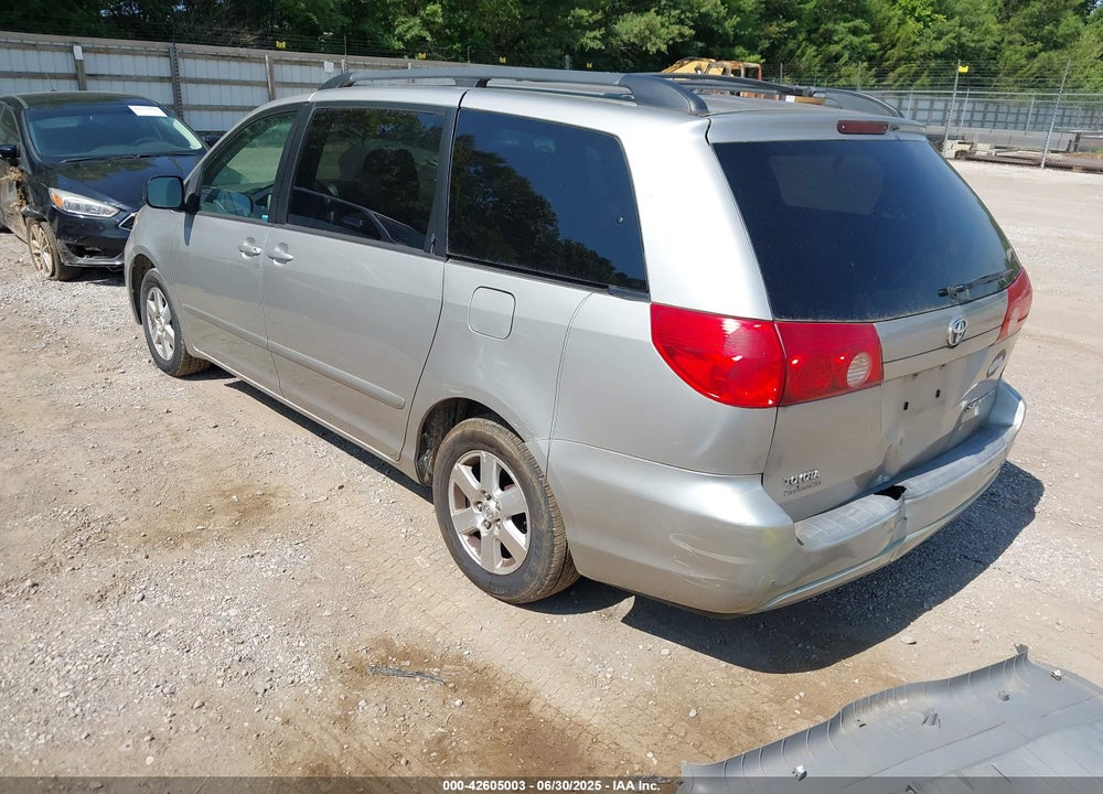 2010 TOYOTA SIENNA LE VIN: 5TDKK4CC8AS305244