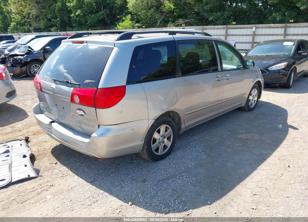 2010 TOYOTA SIENNA LE VIN: 5TDKK4CC8AS305244