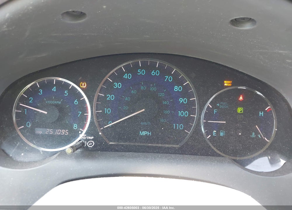 2010 TOYOTA SIENNA LE VIN: 5TDKK4CC8AS305244