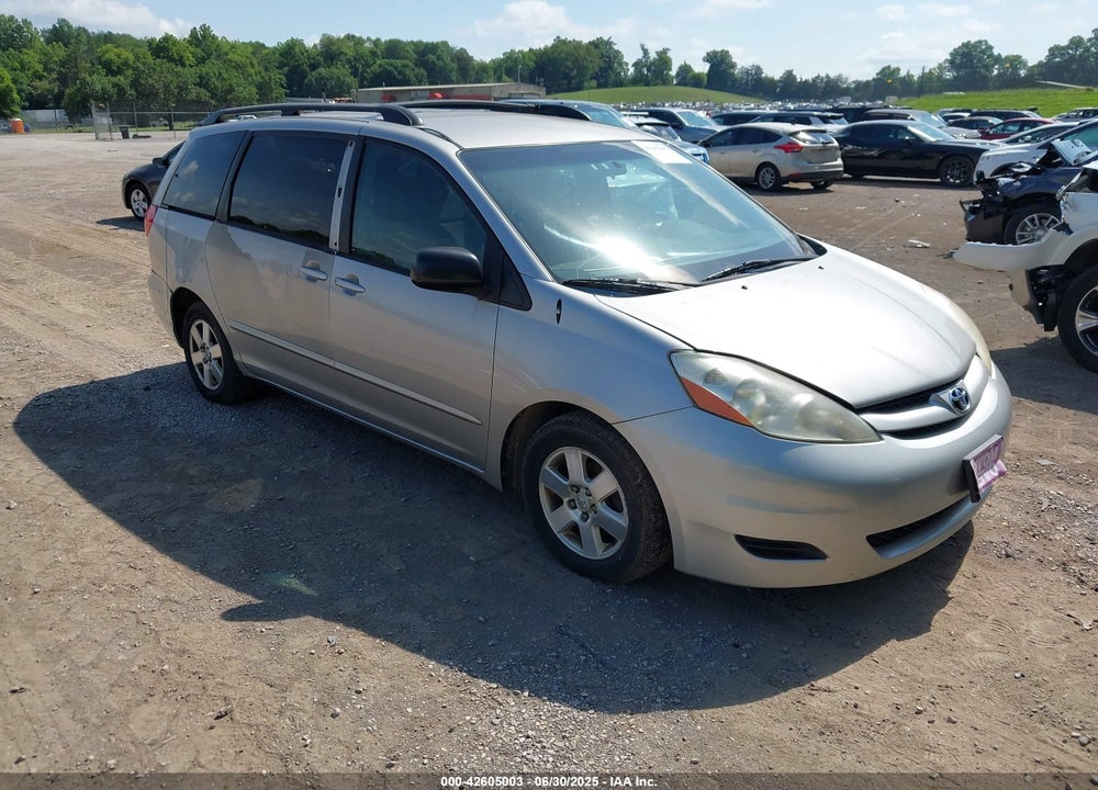 2010 TOYOTA SIENNA LE VIN: 5TDKK4CC8AS305244
