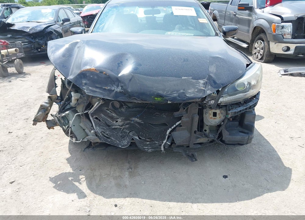 2015 HONDA ACCORD VIN: 1HGCR2F33FA178084