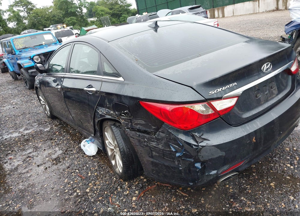 2011 HYUNDAI SONATA VIN: 5NPEC4AC4BH124985