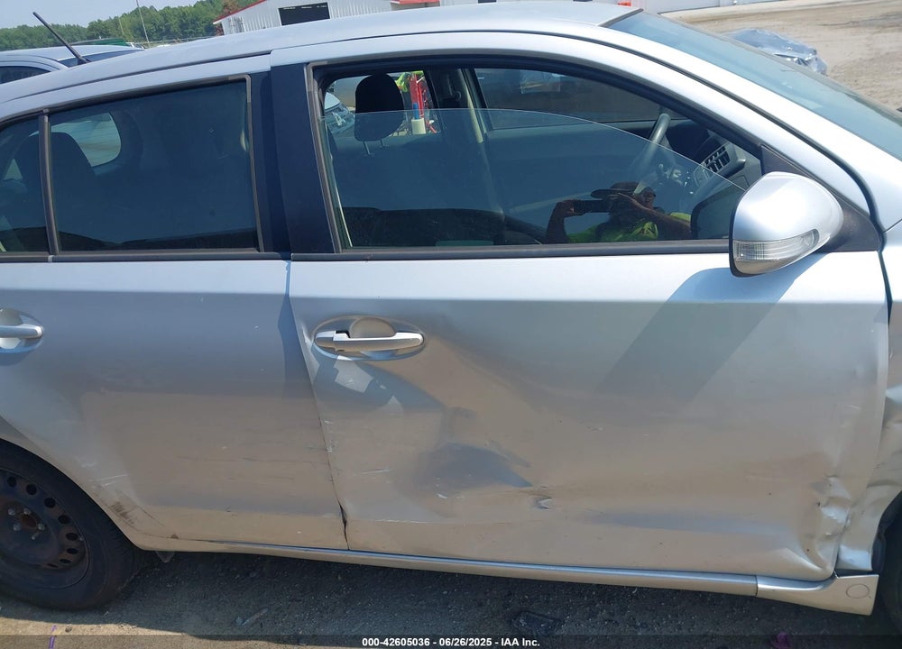 2014 SCION XD VIN: JTKKUPB40E1044001