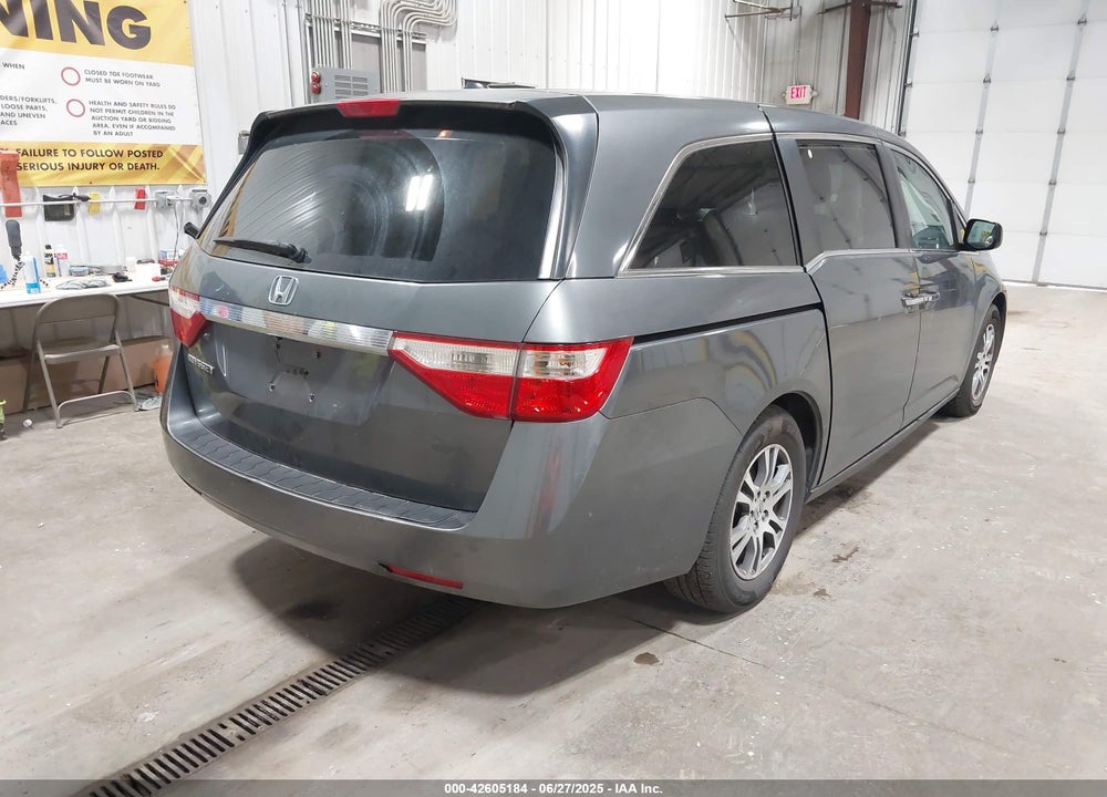 2011 HONDA ODYSSEY EX-L VIN: 5FNRL5H68BB052615