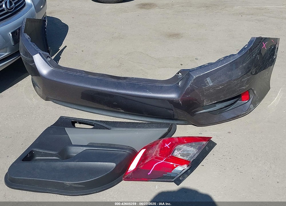 2018 HONDA CIVIC LX VIN: 2HGFC2F52JH522675