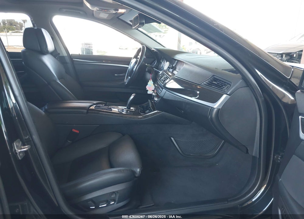 2011 BMW 5 SERIES VIN: WBAFR1C59BC745602