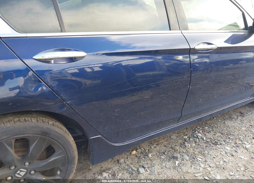 2016 HONDA ACCORD VIN: 1HGCR2F53GA185880