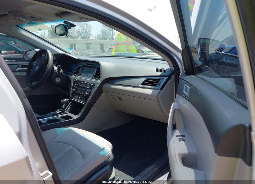2016 HYUNDAI SONATA VIN: 5NPE24AF0GH337338
