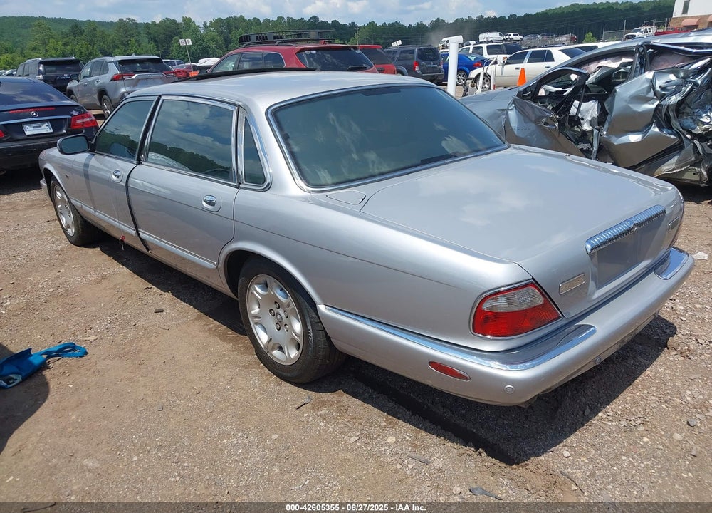 2002 JAGUAR XJ8 VANDEN PLAS VIN: SAJDA24C12LF48464