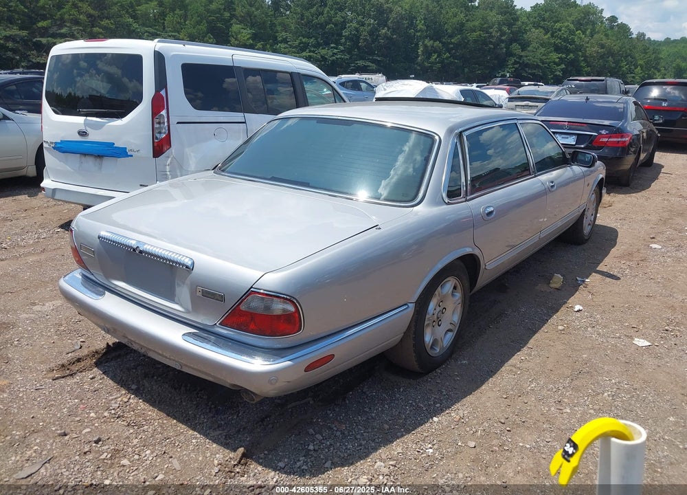 2002 JAGUAR XJ8 VANDEN PLAS VIN: SAJDA24C12LF48464
