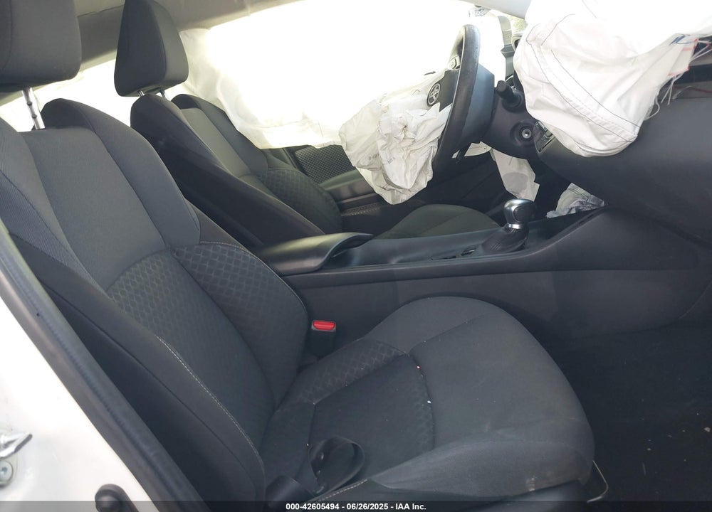 2021 TOYOTA C-HR VIN: JTNKHMBX2M1126181
