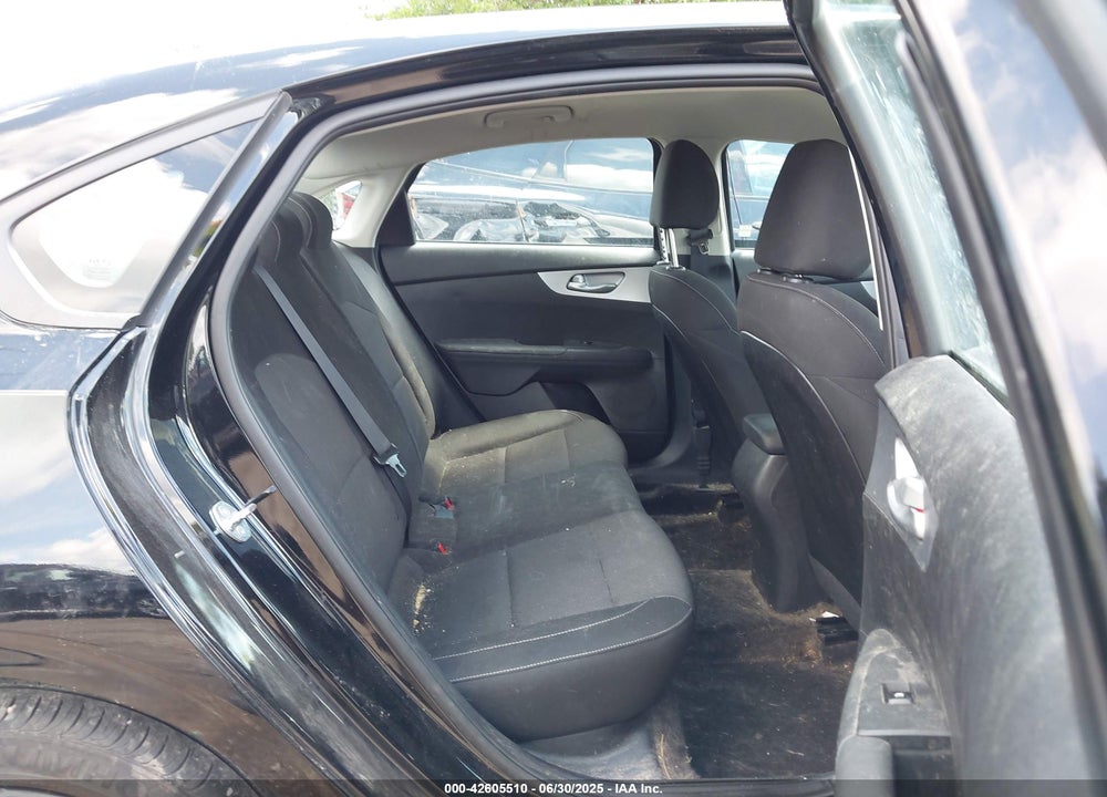 2023 KIA FORTE VIN: 3KPF24AD3PE632067