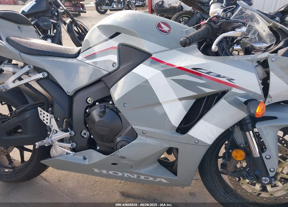 2025 HONDA CBR600 RA VIN: JH2PC4087SK900072