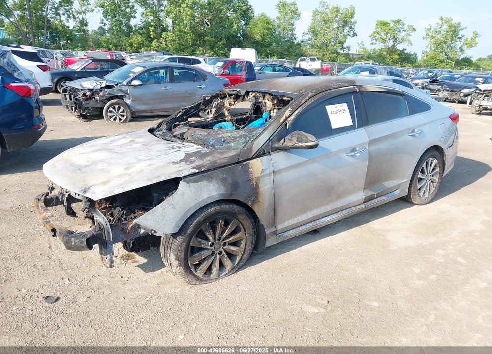 2015 HYUNDAI SONATA VIN: 5NPE34AF1FH240743