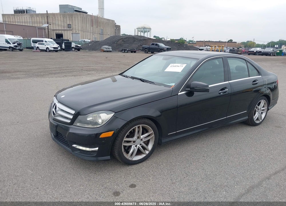 2013 MERCEDES-BENZ C 300 LUXURY 4MATIC/SPORT 4MATIC VIN: WDDGF8AB7DR288313
