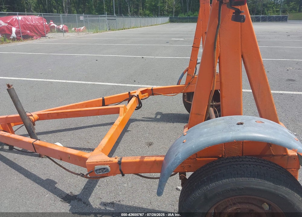 1993 LAMCO MFG & DISTR CO NTTL TRAILER VIN: 1L9SS0915PP042044
