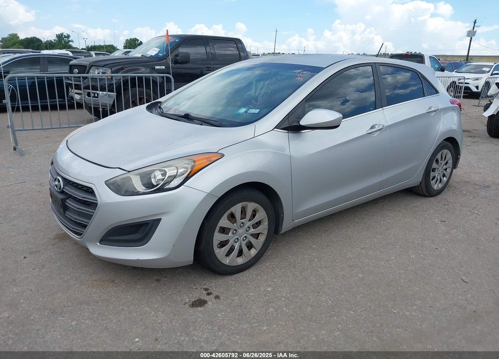 2016 HYUNDAI ELANTRA GT VIN: KMHD35LH8GU270101