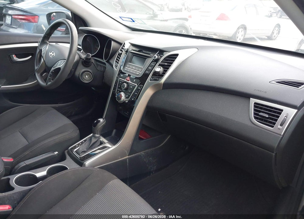 2016 HYUNDAI ELANTRA GT VIN: KMHD35LH8GU270101