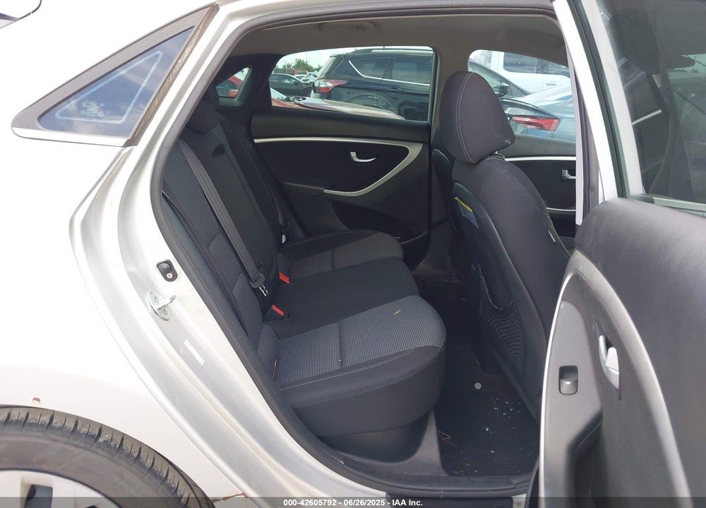2016 HYUNDAI ELANTRA GT VIN: KMHD35LH8GU270101