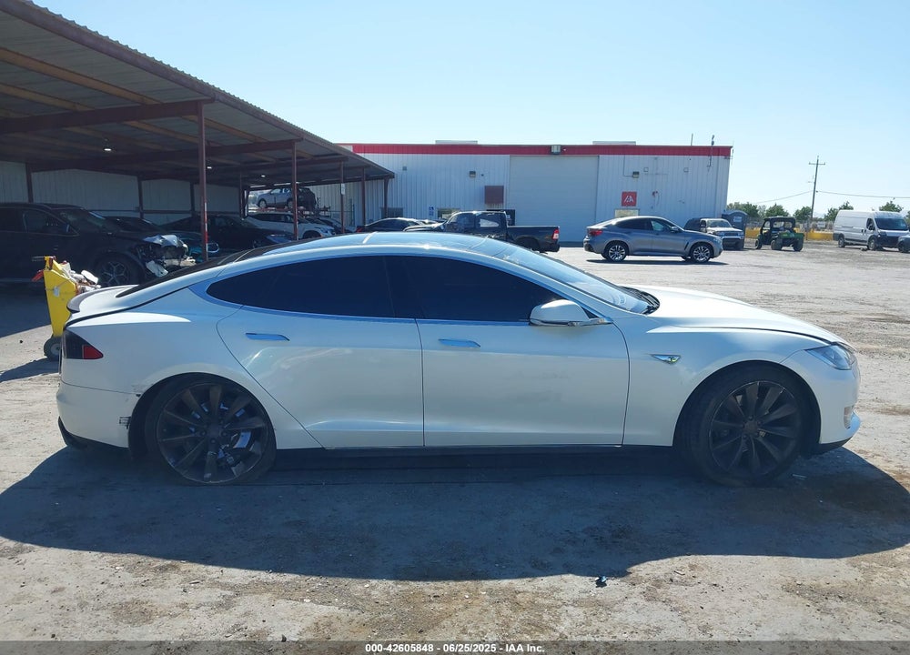 2013 TESLA MODEL S VIN: 5YJSA1DP5DFP16614