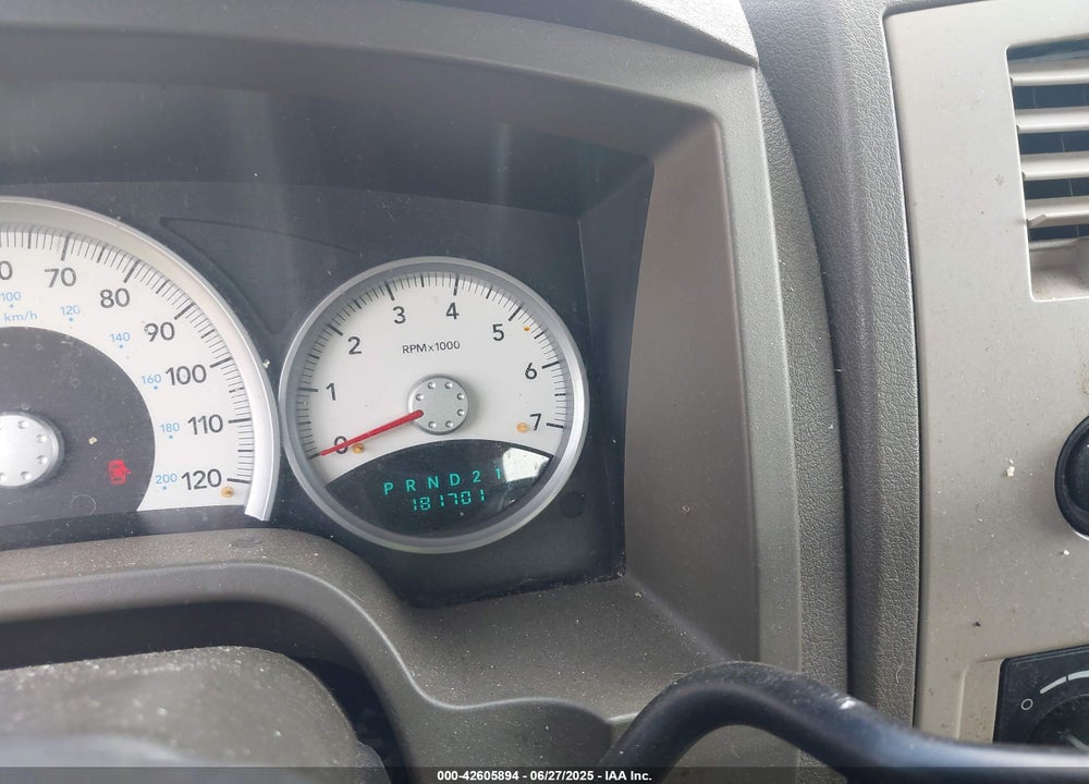 2005 DODGE DAKOTA SLT VIN: 1D7HW48N05S119919