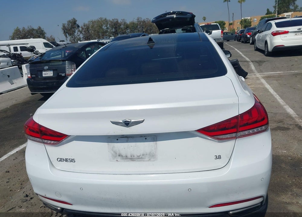 2015 HYUNDAI GENESIS VIN: KMHGN4JE5FU018699