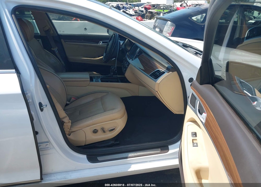 2015 HYUNDAI GENESIS VIN: KMHGN4JE5FU018699